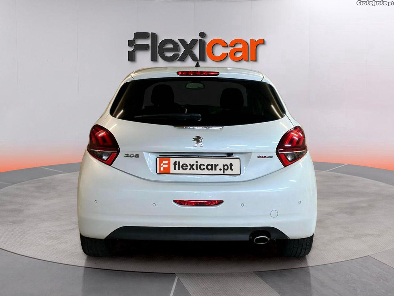 Peugeot 208 1.2 PureTech GT Line — fotografia 17