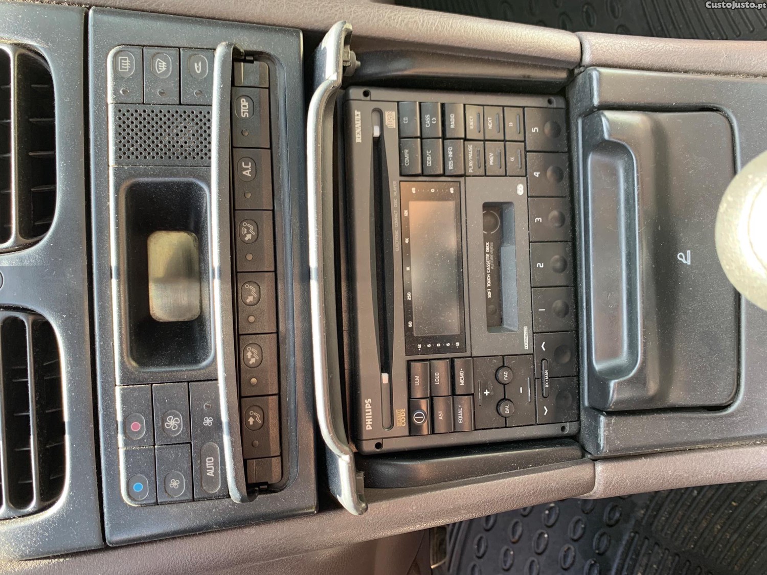 Renault Laguna 2.0 — fotografia 5
