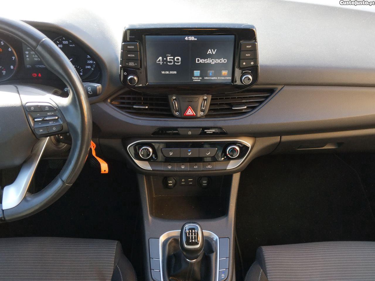 Hyundai i30 1.0 T-GDI Comfort+Navi — fotografia 4