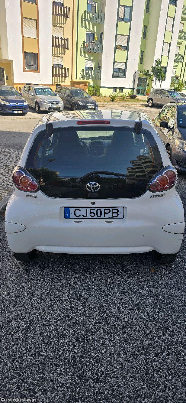 Toyota Aygo 1.0 VVT-i — fotografia 7