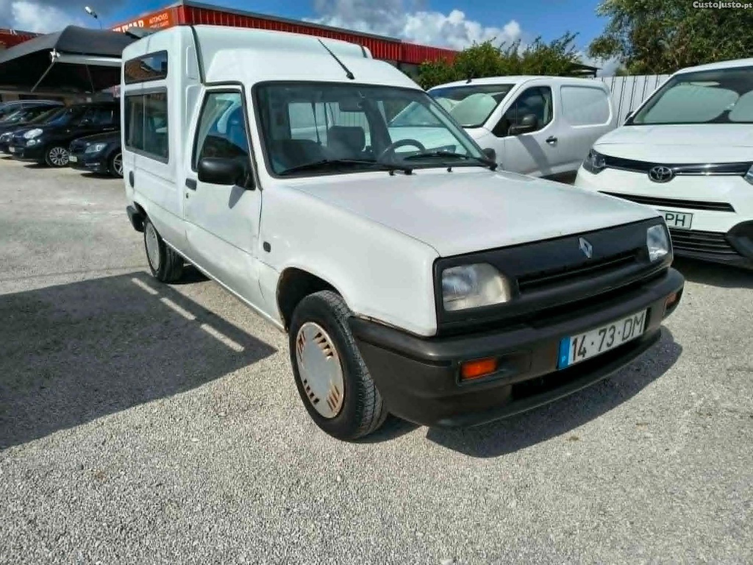 Renault Express 1.2 gasolina — fotografia 14