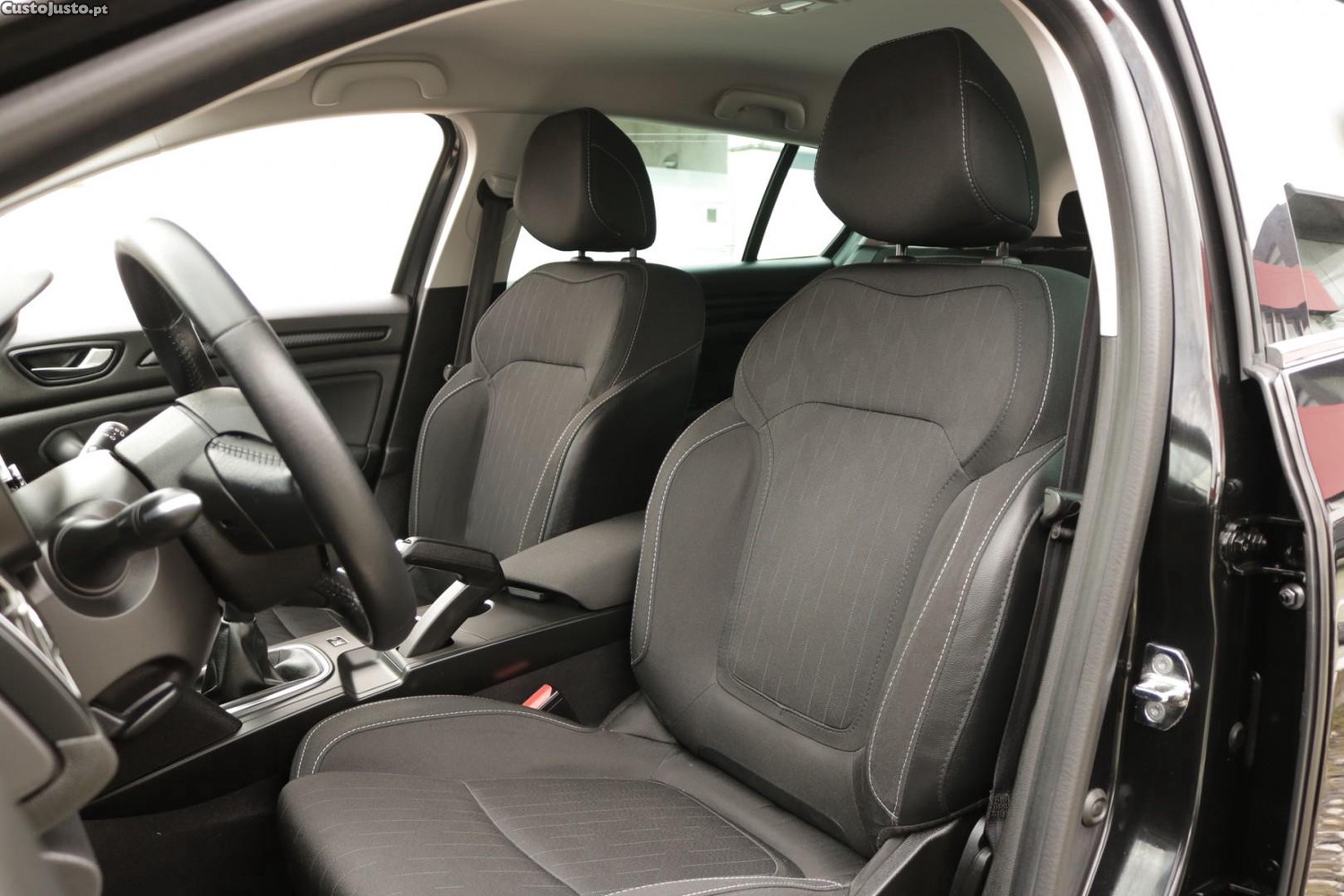Renault Mégane Sport Tourer 1.5 Blue DCI Limited 115cv — fotografia 43