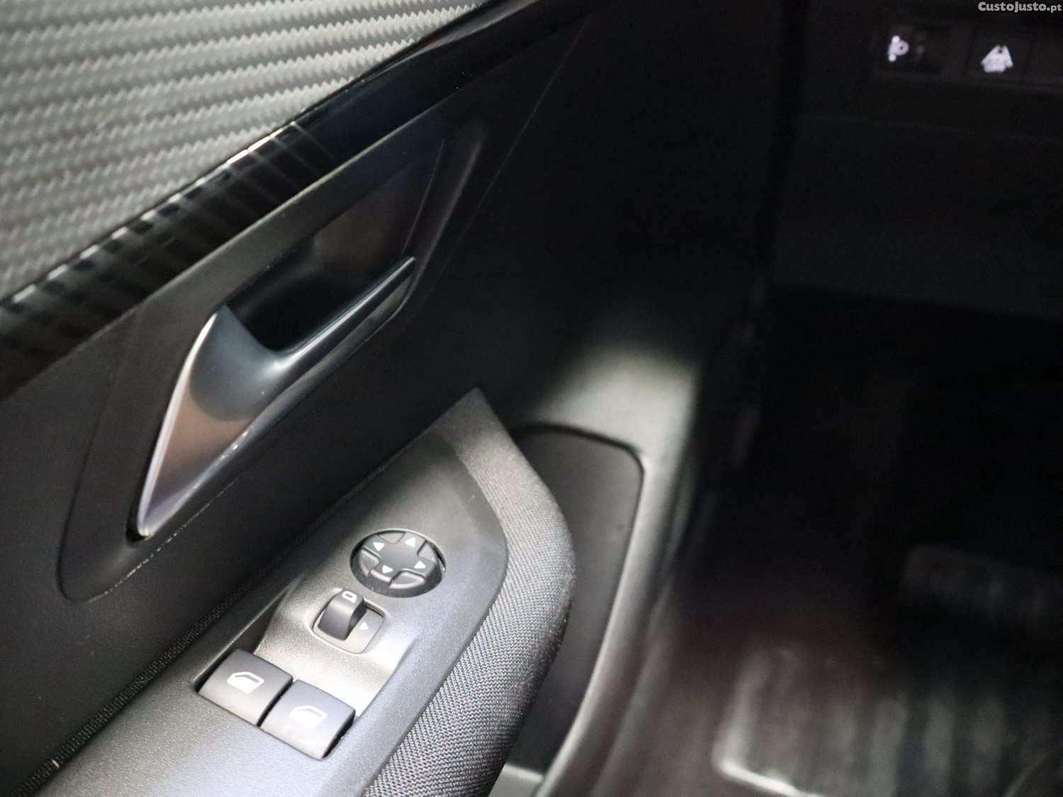 Peugeot 208 50 kWh Active — fotografia 8