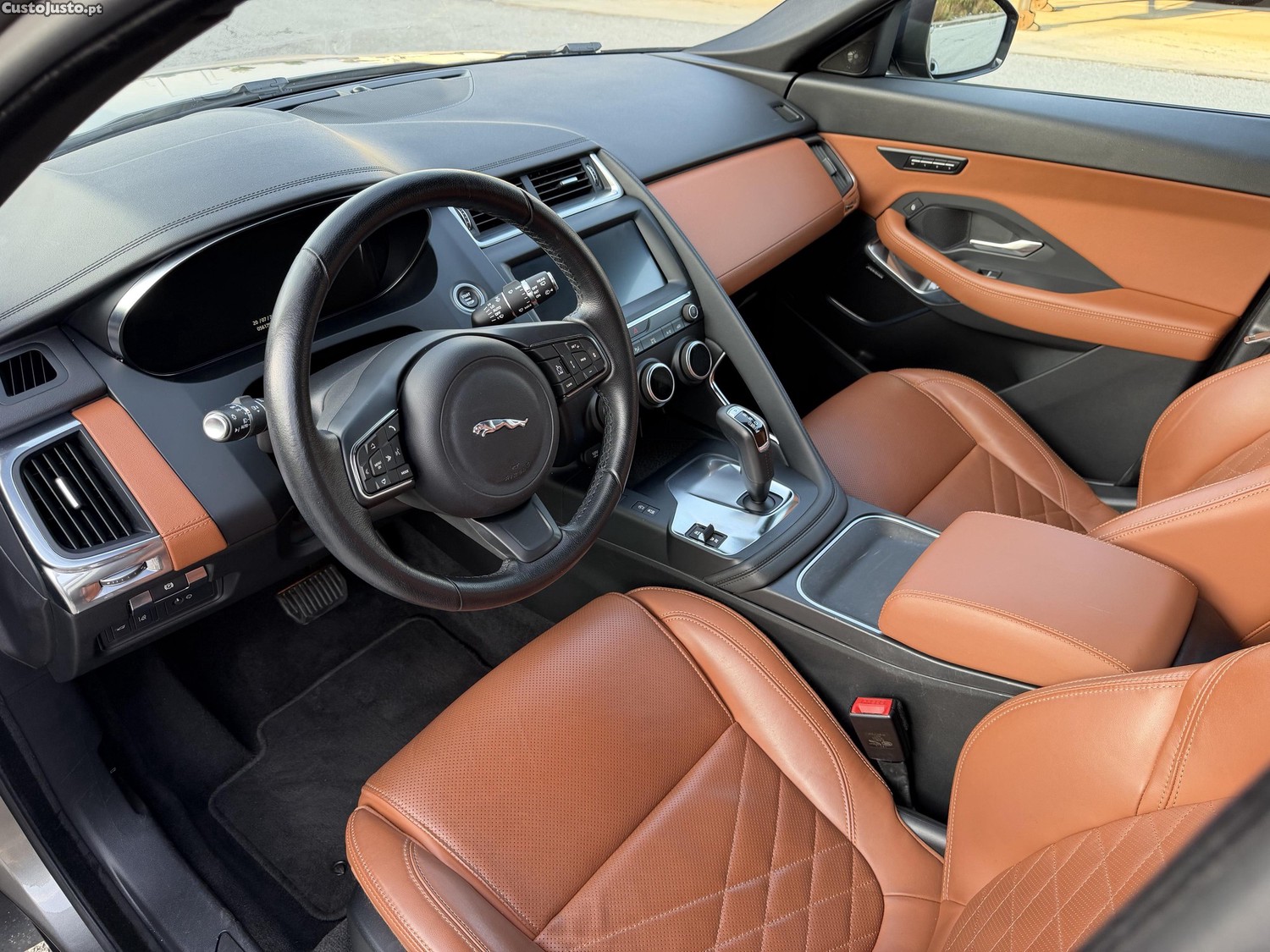 Jaguar E-Pace P250 AWD 56mil kms Nacional — fotografia 7