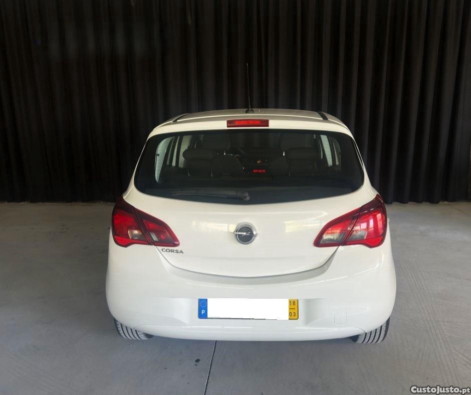 Opel Corsa 1.4 Easytronic — fotografia 2