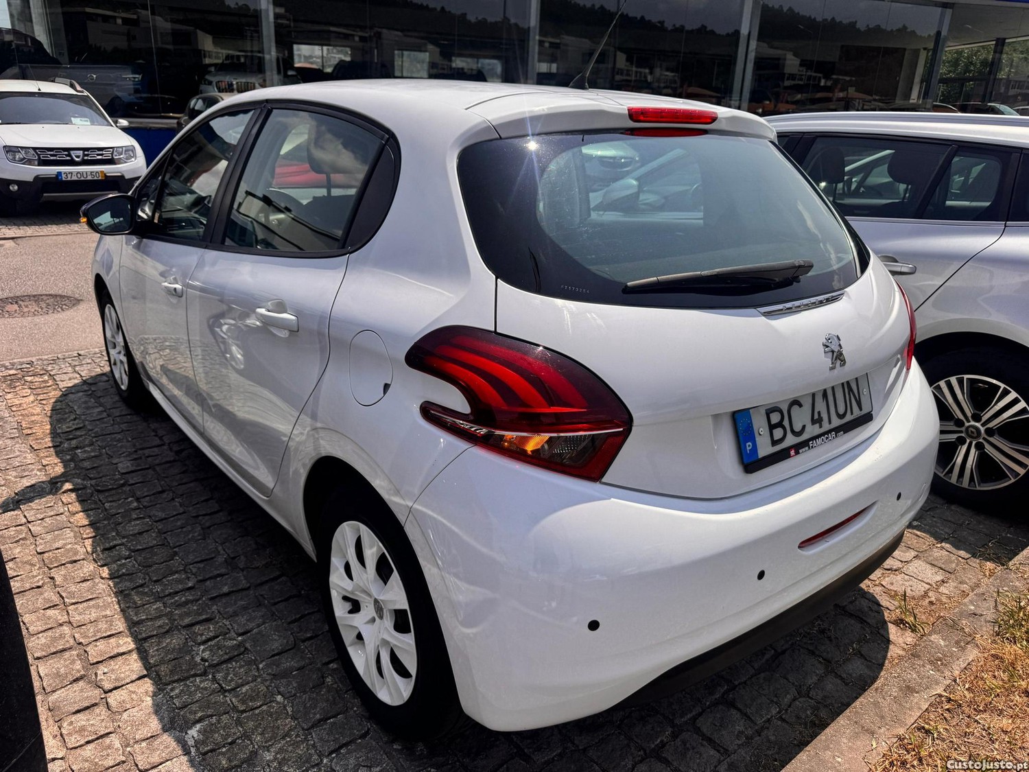Peugeot 208 1.0 VTi Access — fotografia 4