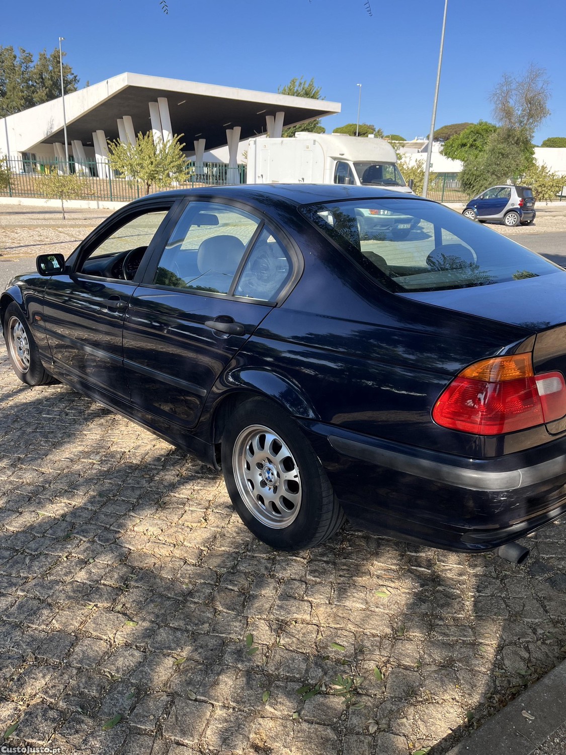 BMW 316 i — fotografia 8