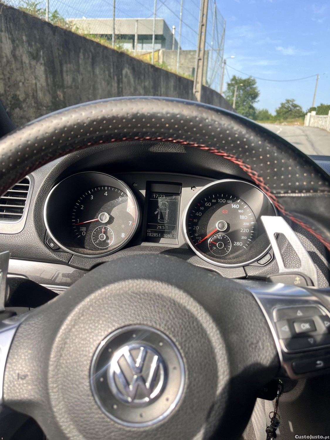 Volkswagen Golf 6 GTI DSG — fotografia 11