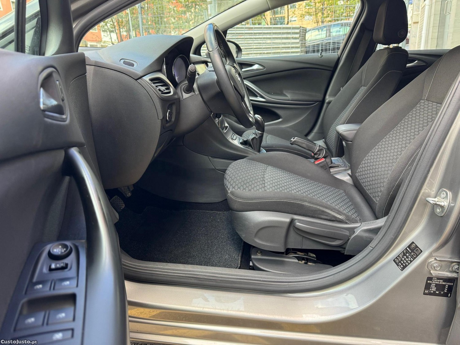 Opel Astra Sports Tourer 1.6 CDTi Cosmo S/S — fotografia 17