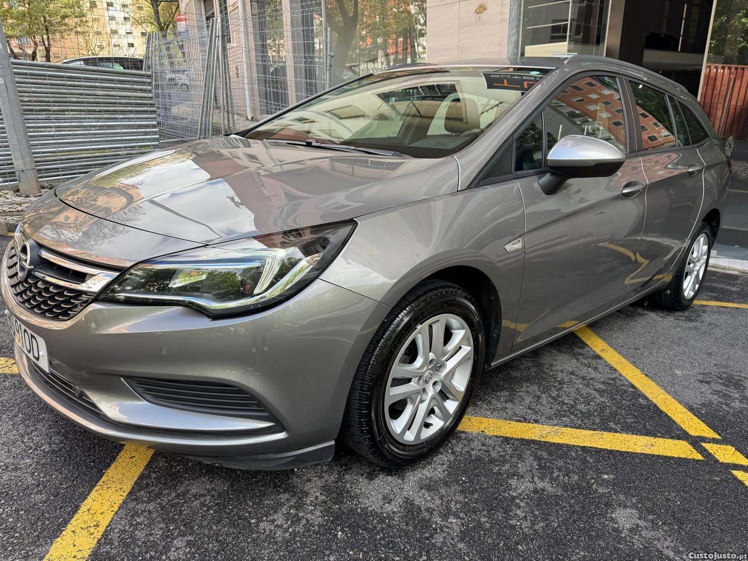 Opel Astra Sports Tourer 1.6 CDTi Cosmo S/S — fotografia 9