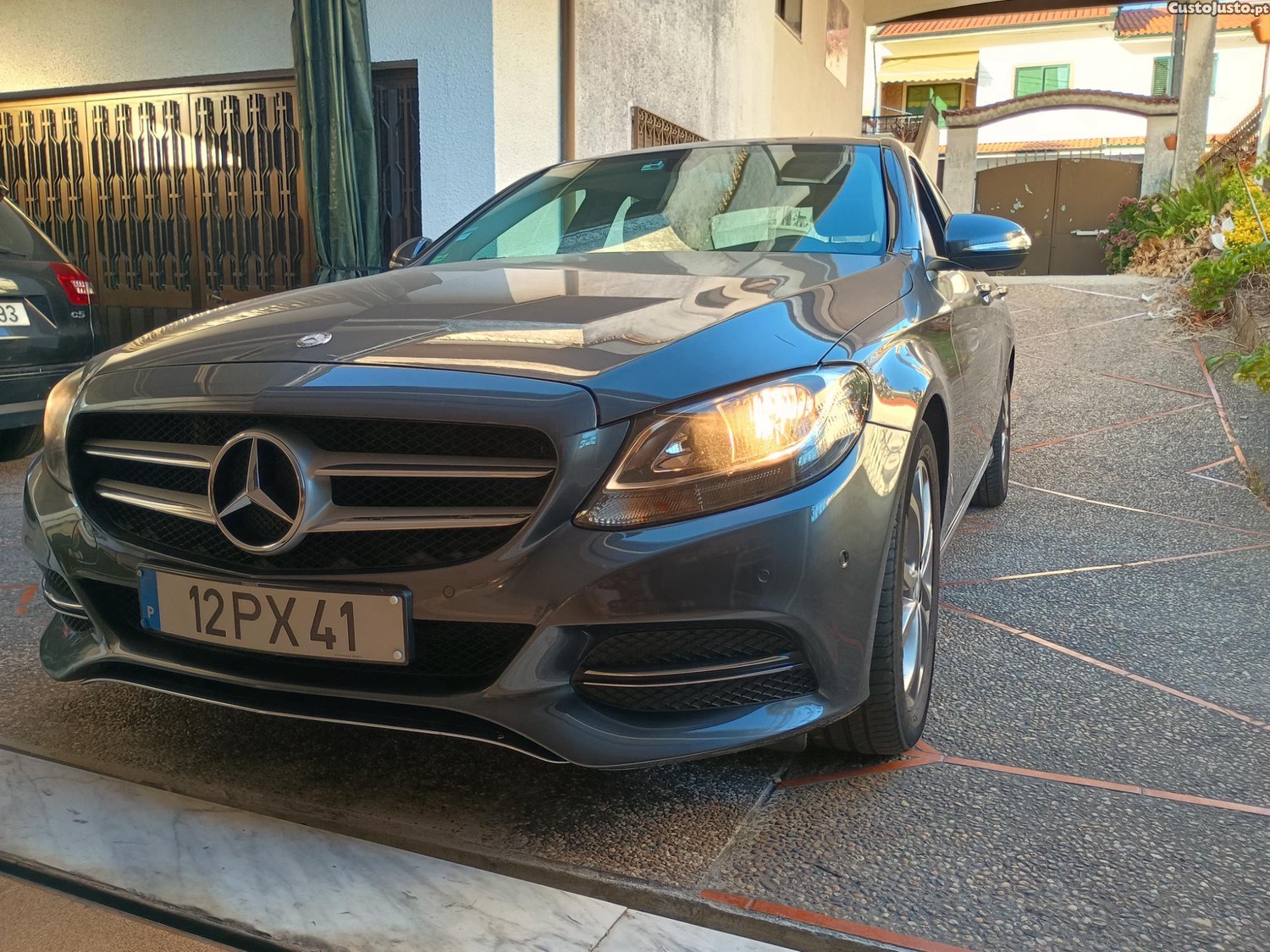Mercedes-Benz C 200 Bluetec — fotografia 4