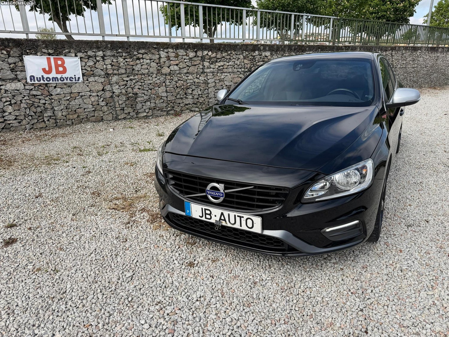 Volvo V60 2.0 D3 R-Design — fotografia 14