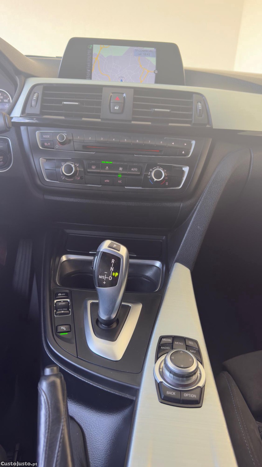 BMW 318 Touring - pack M — fotografia 5