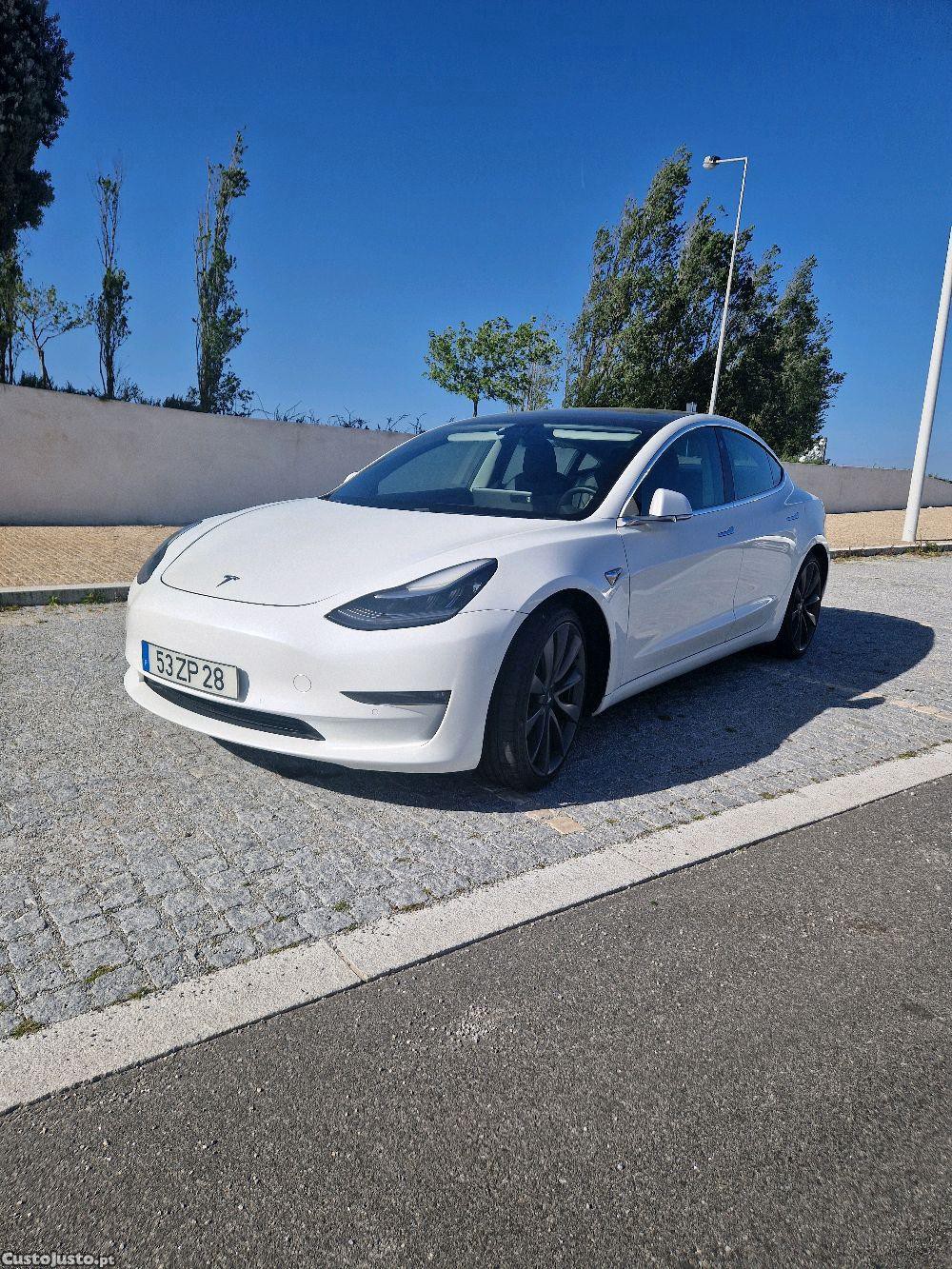 Tesla Model 3 model 3 perfomance — fotografia 5