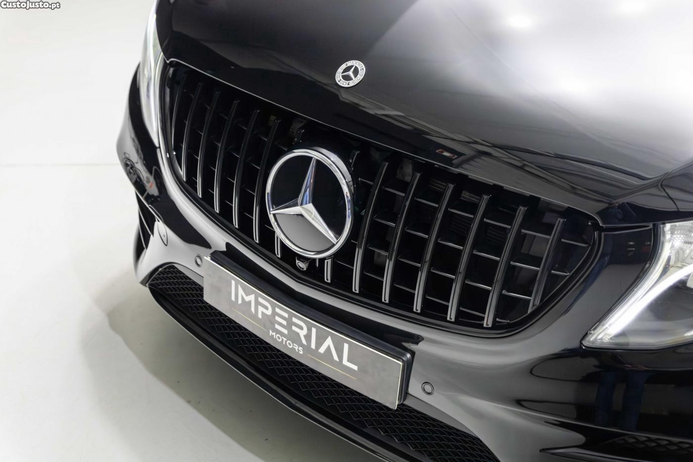 Mercedes-Benz V 300 D Longo AMG 8 Lugare — fotografia 11