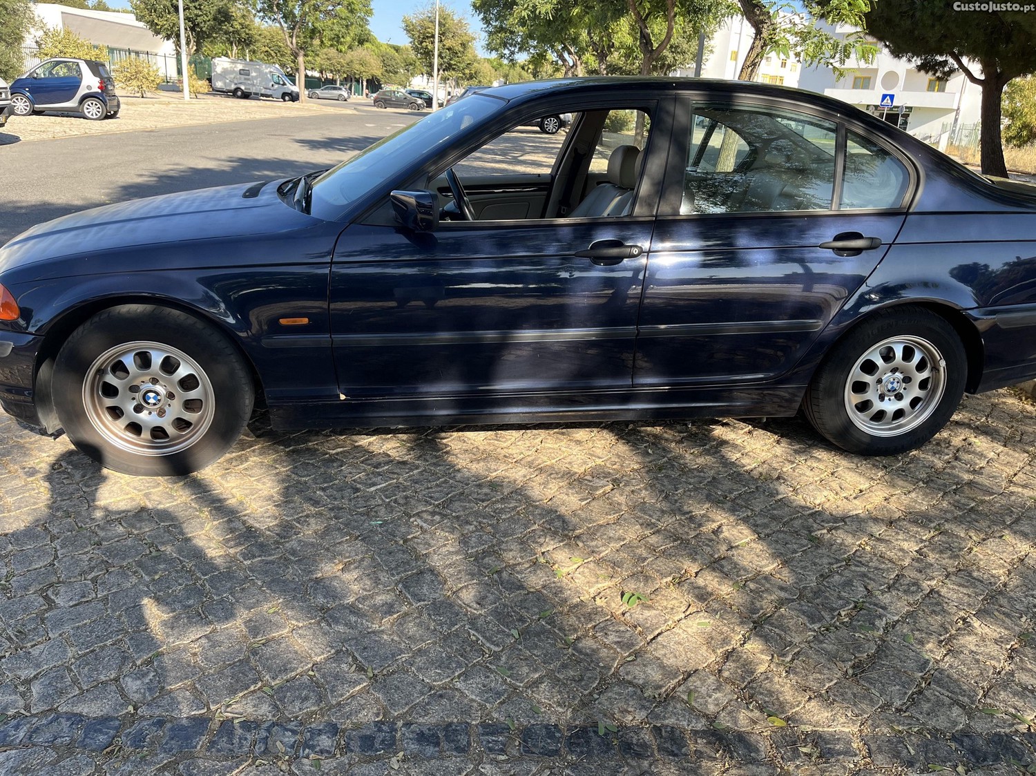 BMW 316 i — fotografia 10