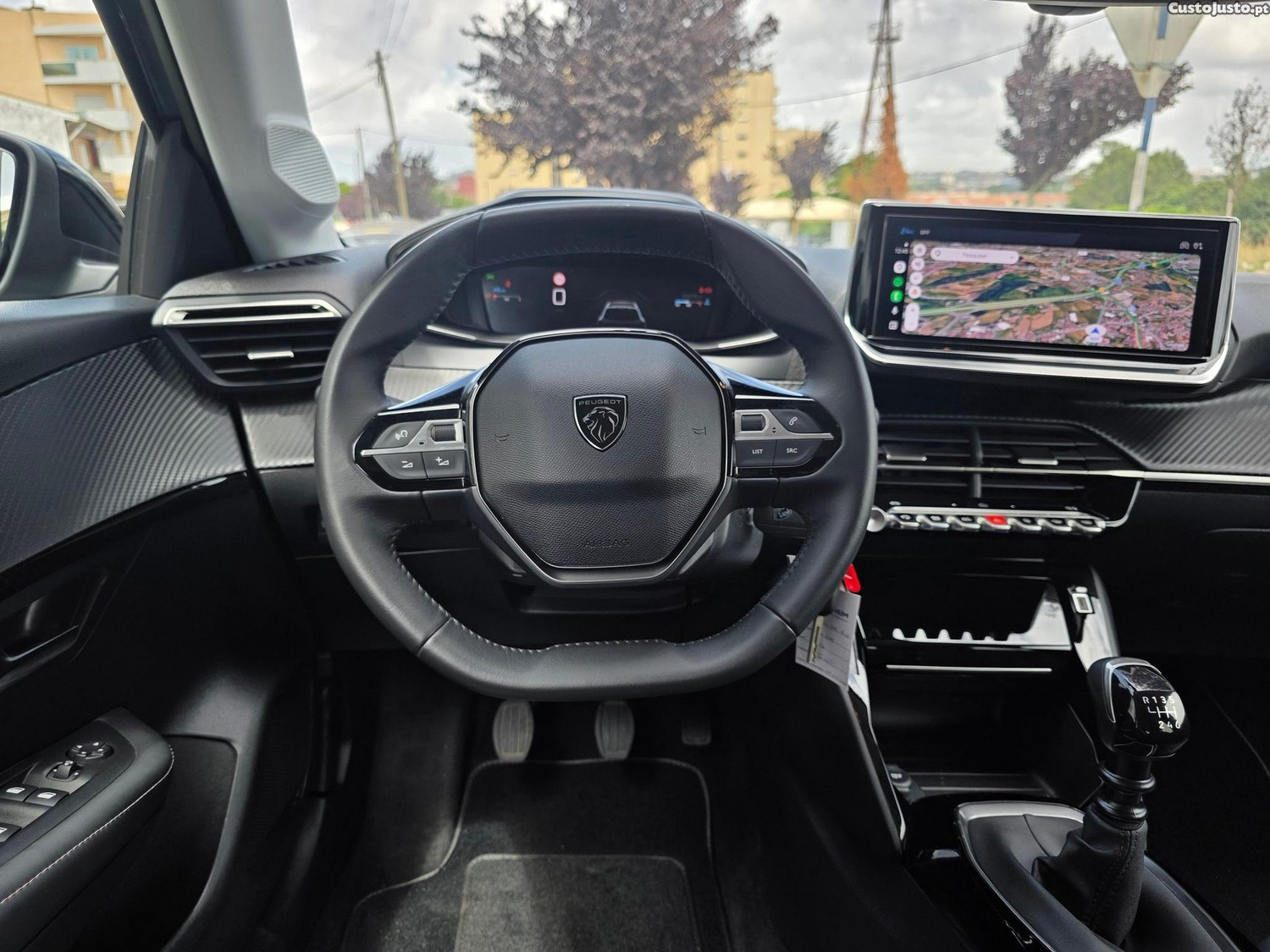 Peugeot 208 1.2 PureTech Allure Pack — fotografia 8