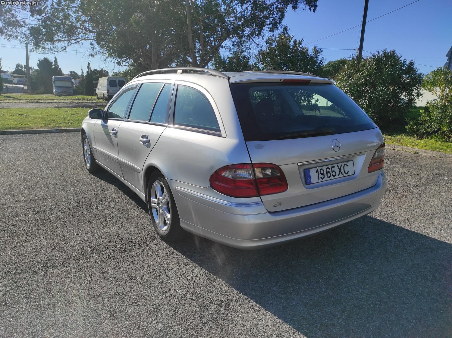 Mercedes-Benz E 220 SWCDI Nacional — fotografia 9