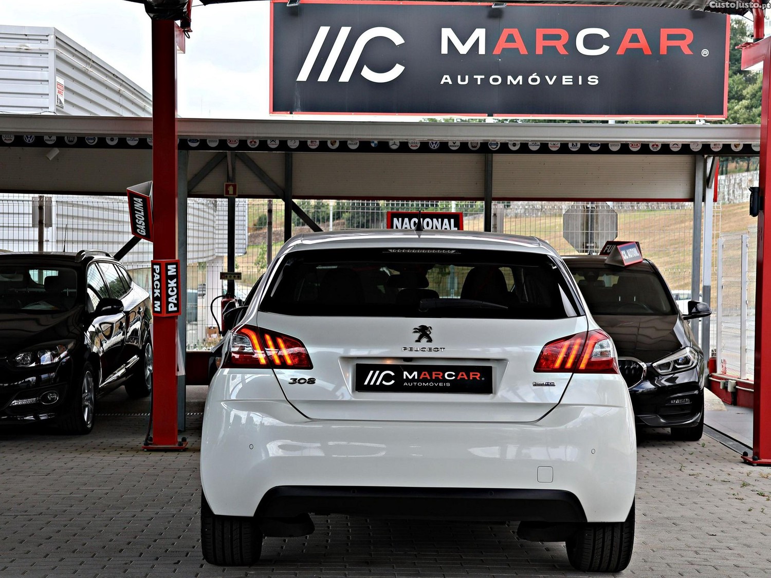 Peugeot 308 1.6 BlueHDi Active J17 — fotografia 15