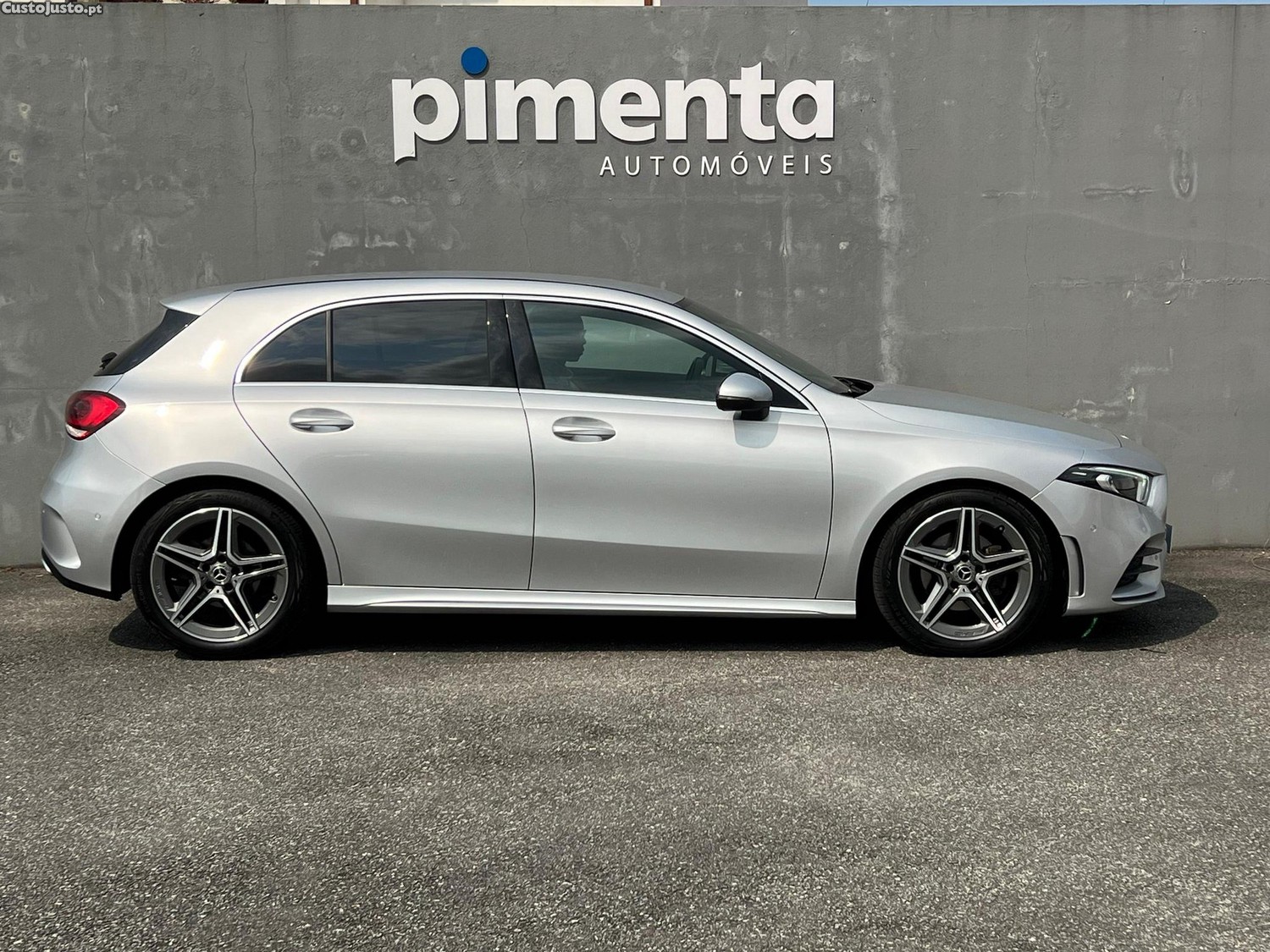 Mercedes-Benz A 200 d AMG Line Aut. — fotografia 17