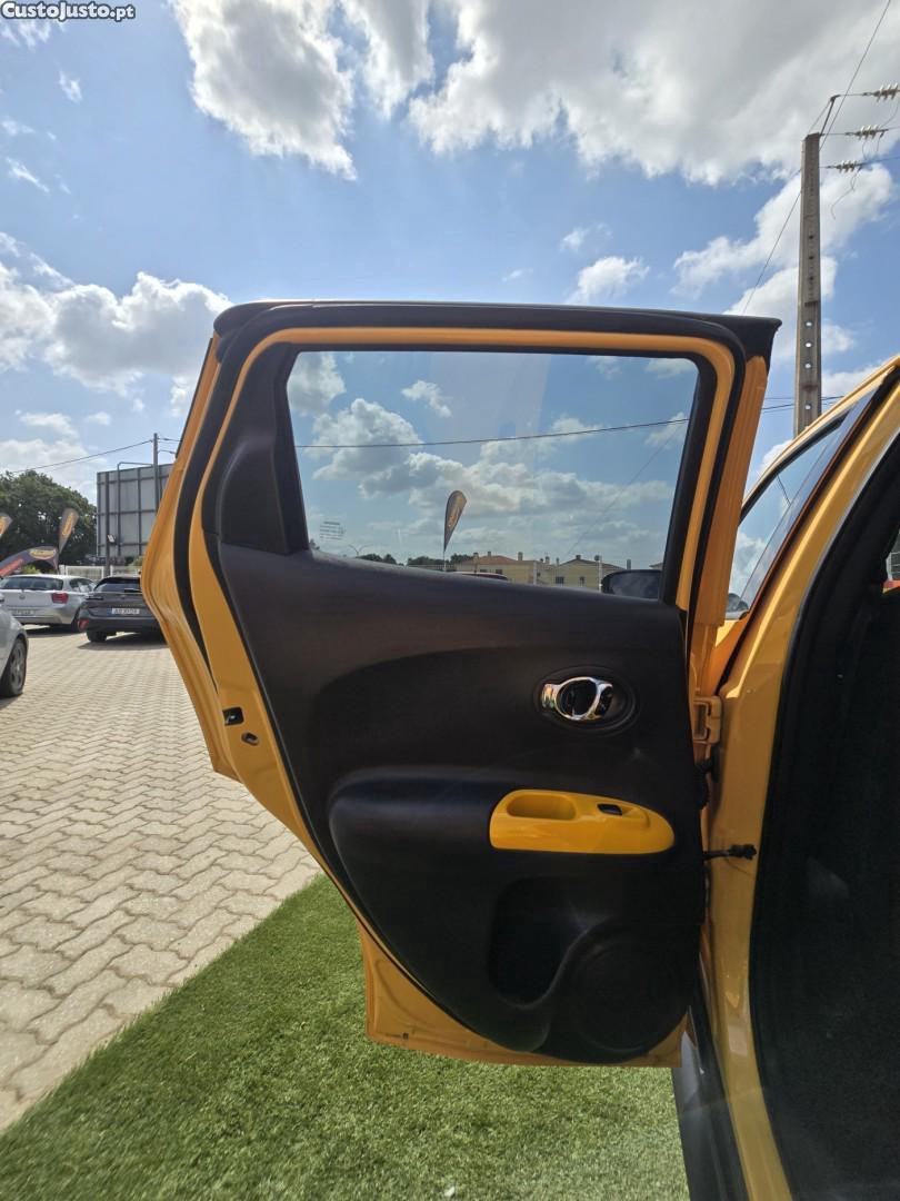 Nissan Juke 1.6 DIG-T Tekna Premium Ext.1 Yellow S. — fotografia 6