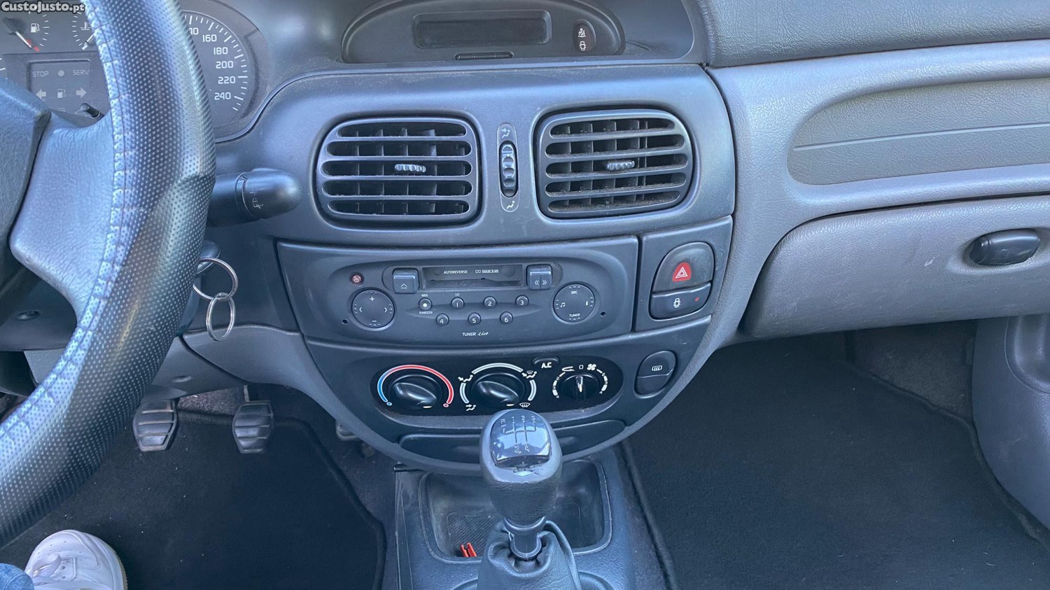 Renault Mégane 1.9DTI com AC ótima oportunidade — fotografia 3