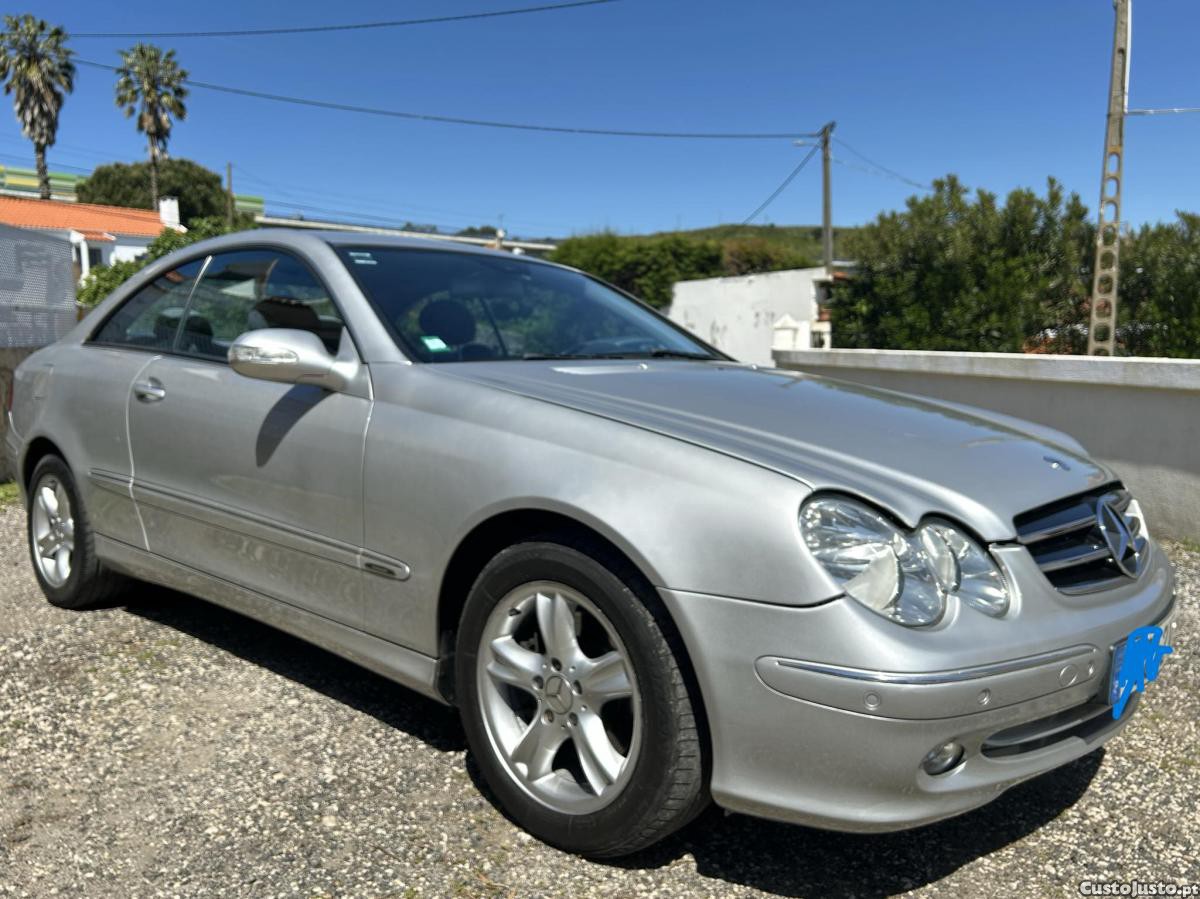 Mercedes-Benz CLK 270 Avantgarde Nacional um dono-Nacional