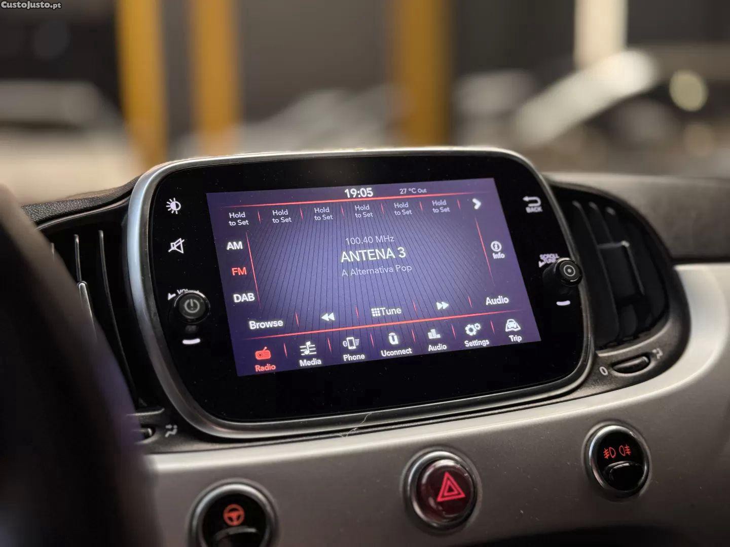 Fiat 500C 1.0 hybrid connect — fotografia 9