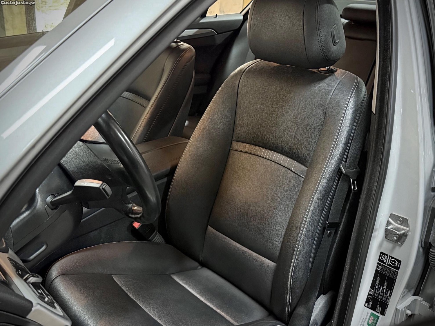 BMW 525 d Luxury LCi Auto Nacional — fotografia 4