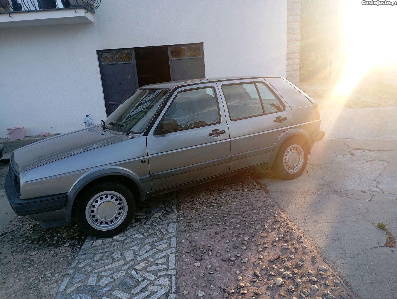 Volkswagen Golf 1.3 — fotografia 11