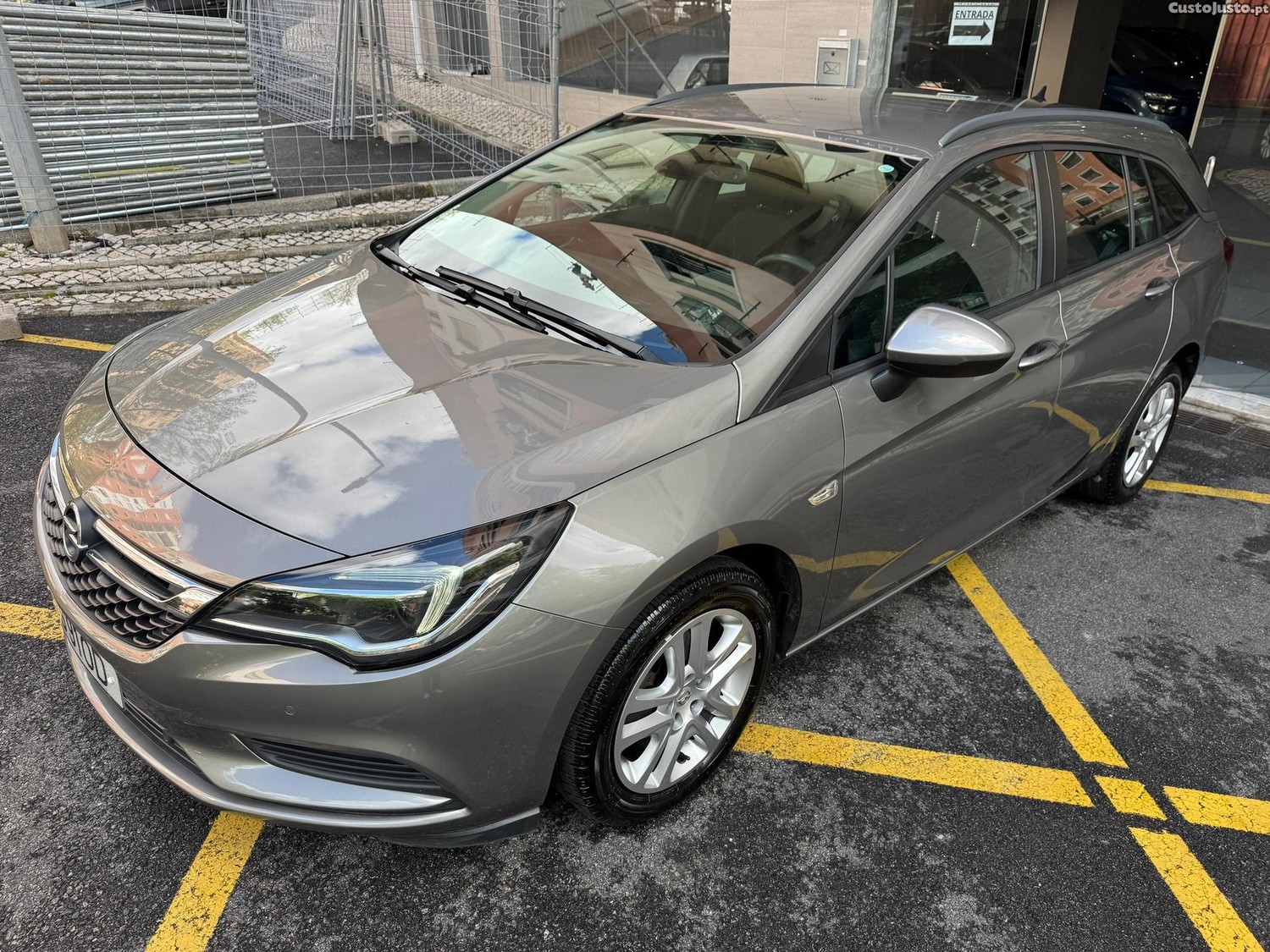 Opel Astra Sports Tourer 1.6 CDTi Cosmo S/S — fotografia 7
