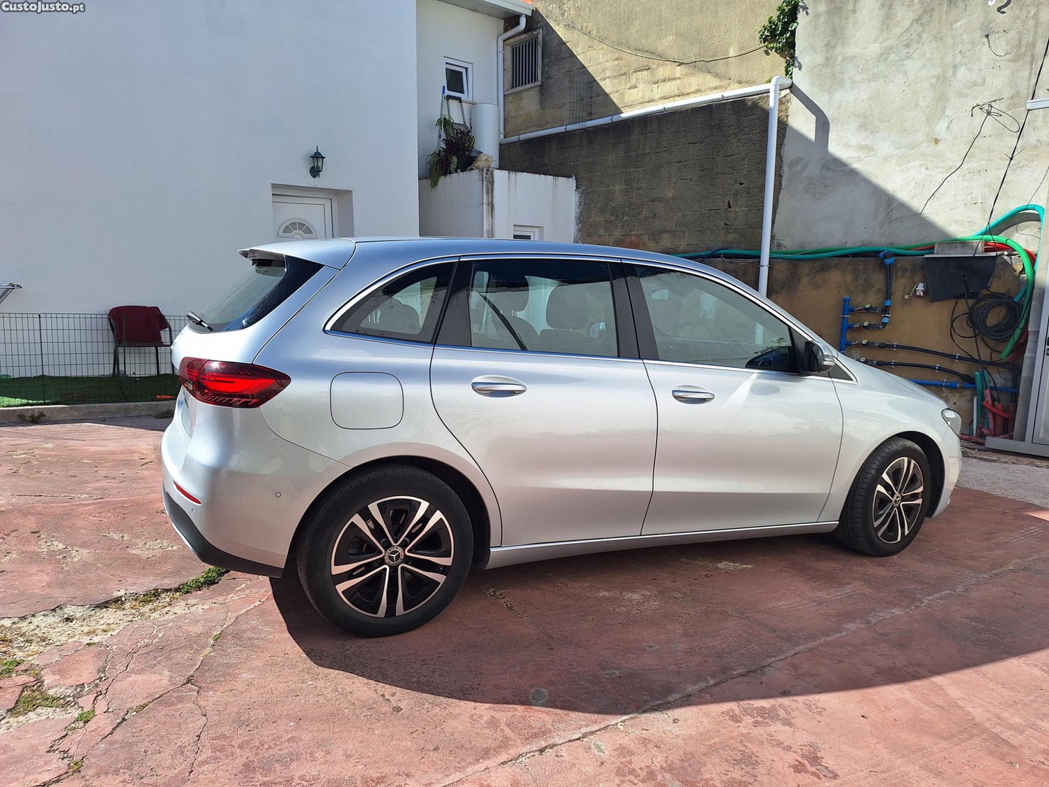 Mercedes-Benz B 250 250 E — fotografia 5