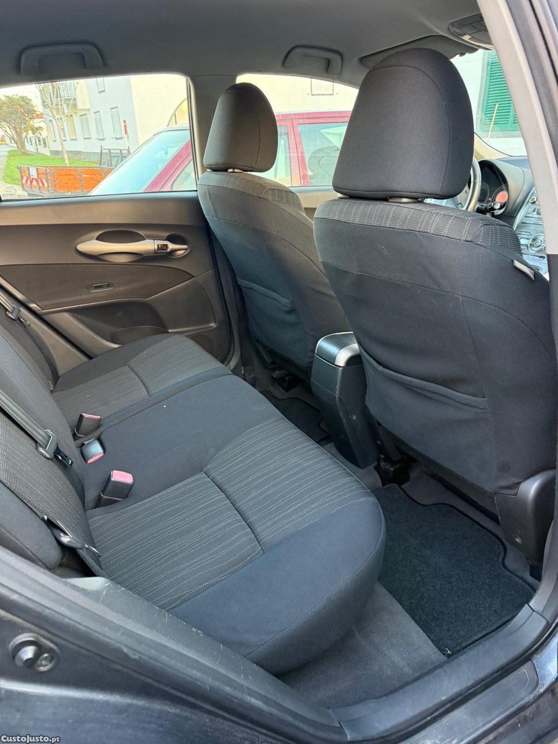 Toyota Auris D4D — fotografia 3