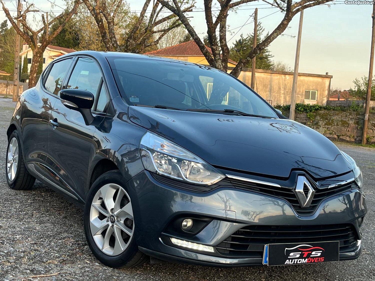Renault Clio 0.9 TCE Limited Edition — fotografia 11