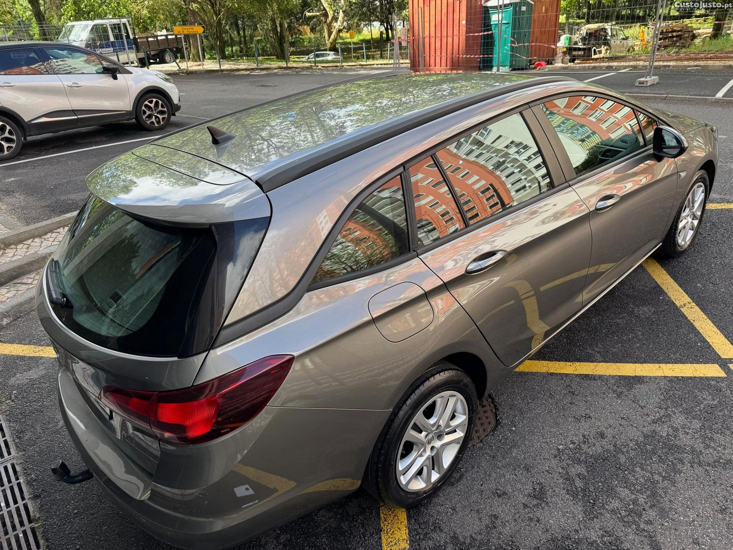 Opel Astra Sports Tourer 1.6 CDTi Cosmo S/S — fotografia 8