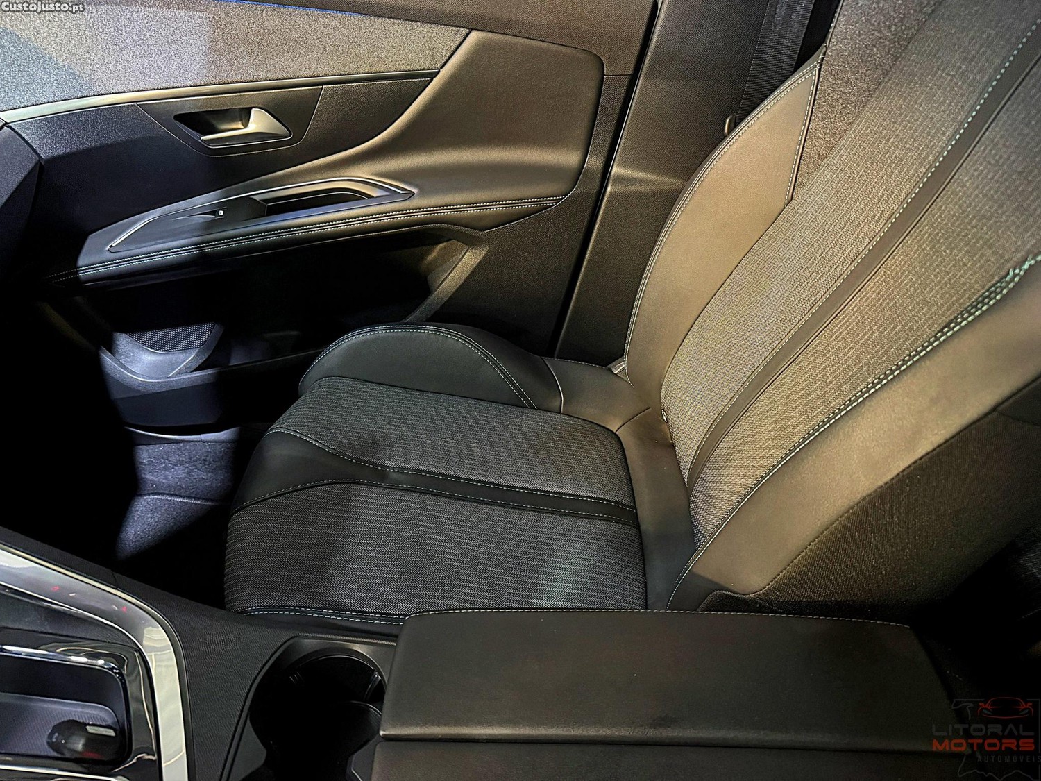 Peugeot 3008 1.2 PureTech Allure Pack EAT8 — fotografia 6