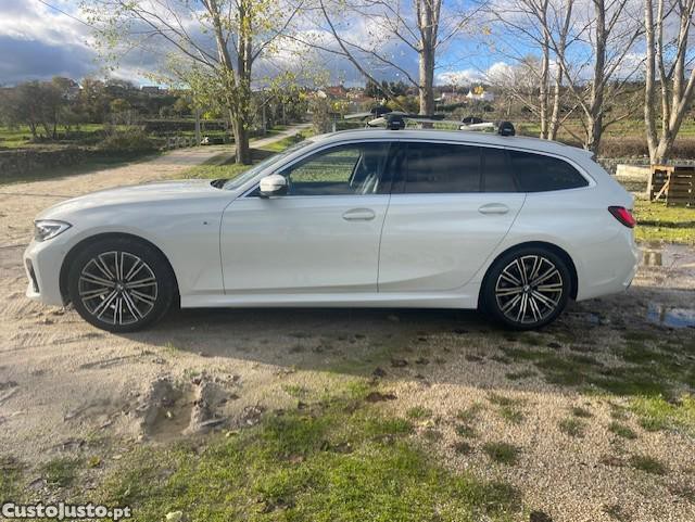 BMW 320 d Touring Pack M Auto — fotografia 12