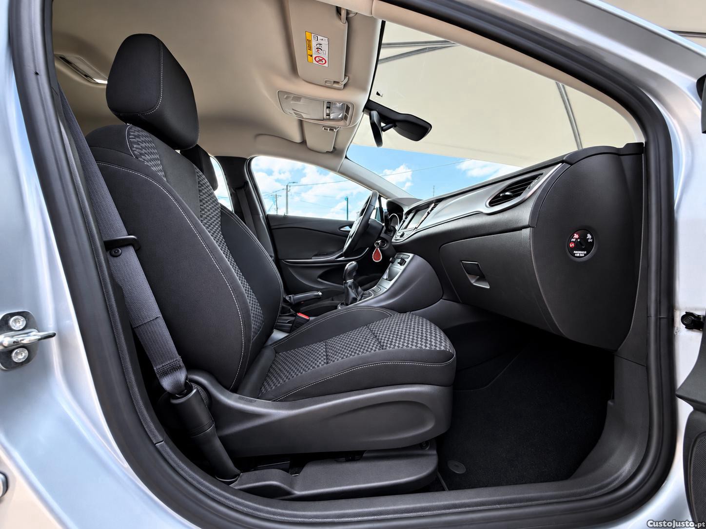 Opel Astra 1.6 CDTI Dynamic — fotografia 6