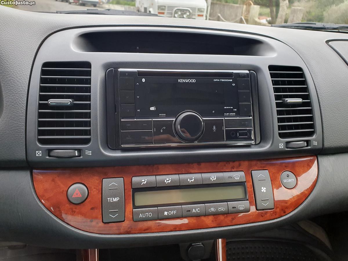 Toyota Camry 2.4 VVT-i XLE — fotografia 4
