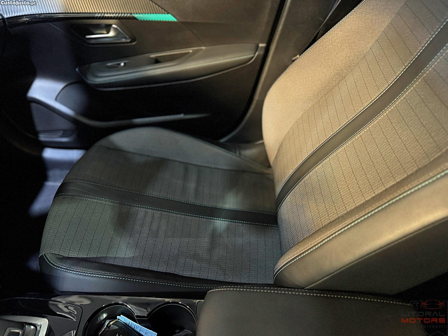 Peugeot 208 1.2 PureTech GT EAT8 — fotografia 6