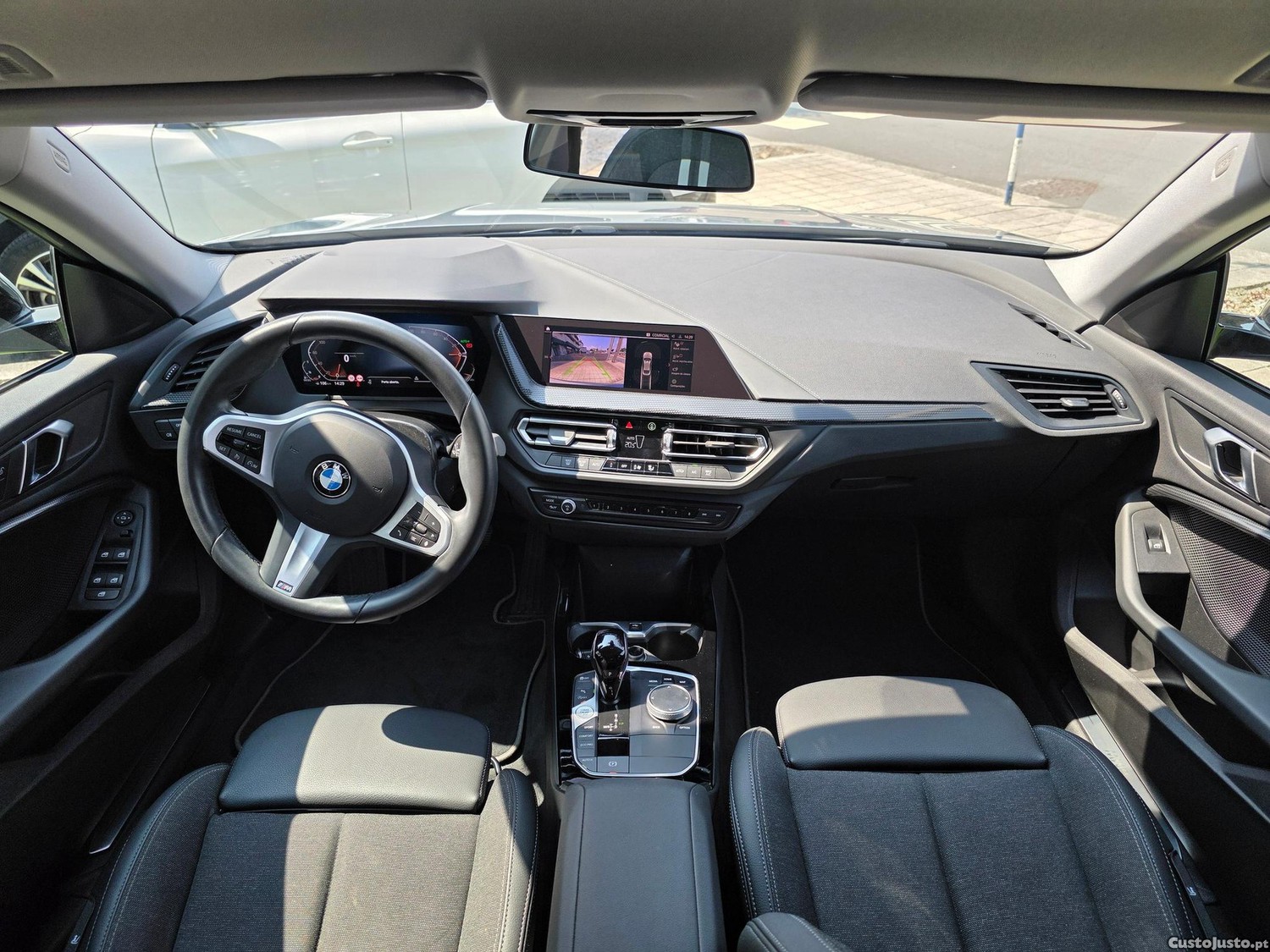 BMW 216 d Line Sport — fotografia 8