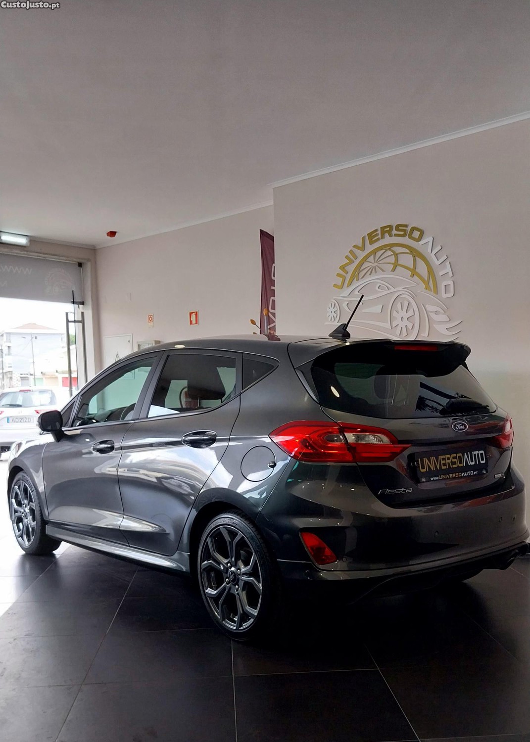 Ford Fiesta 1.0 Ecoboost Mild Hybrid ST Line | Nacional | Histórico de manutenção | 23 mil kms — fotografia 2