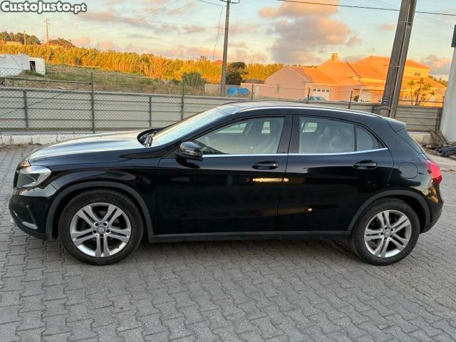 Mercedes-Benz GLA 220 CDI 4MATIC — fotografia 9