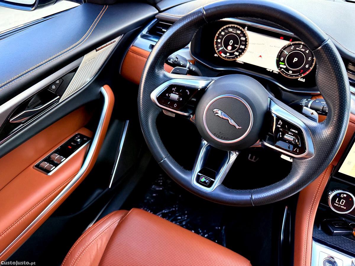 Jaguar F-Pace P400e R-Dynamic — fotografia 45