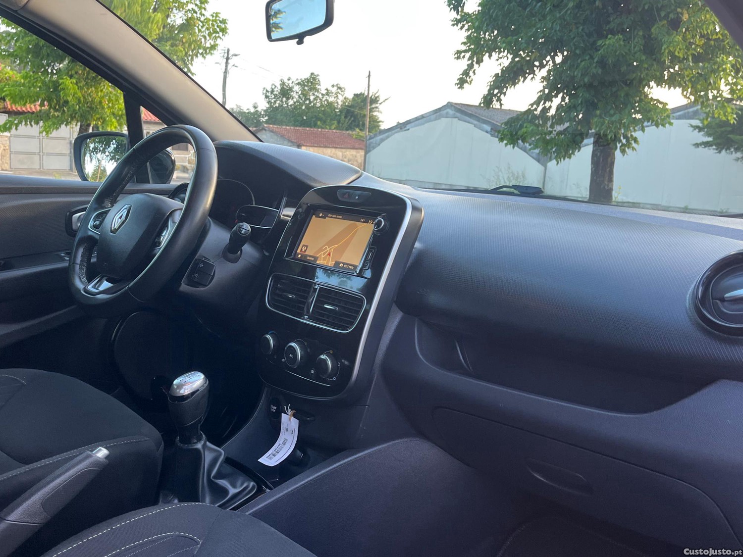 Renault Clio 1.5 DCI Limited Edition — fotografia 4