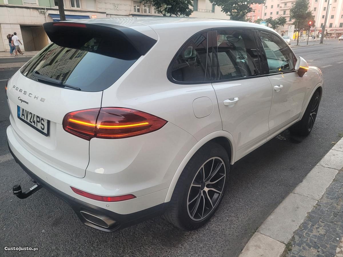 Porsche Cayenne Platinum edition - 3.0 - Diesel - 17 — photo 2