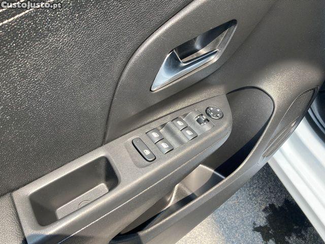 Opel Corsa Elegance — fotografia 4