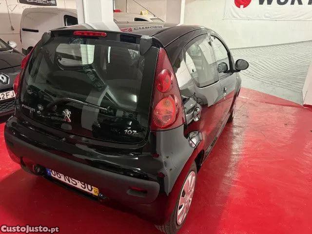 Peugeot 107 1.0 access — fotografia 16