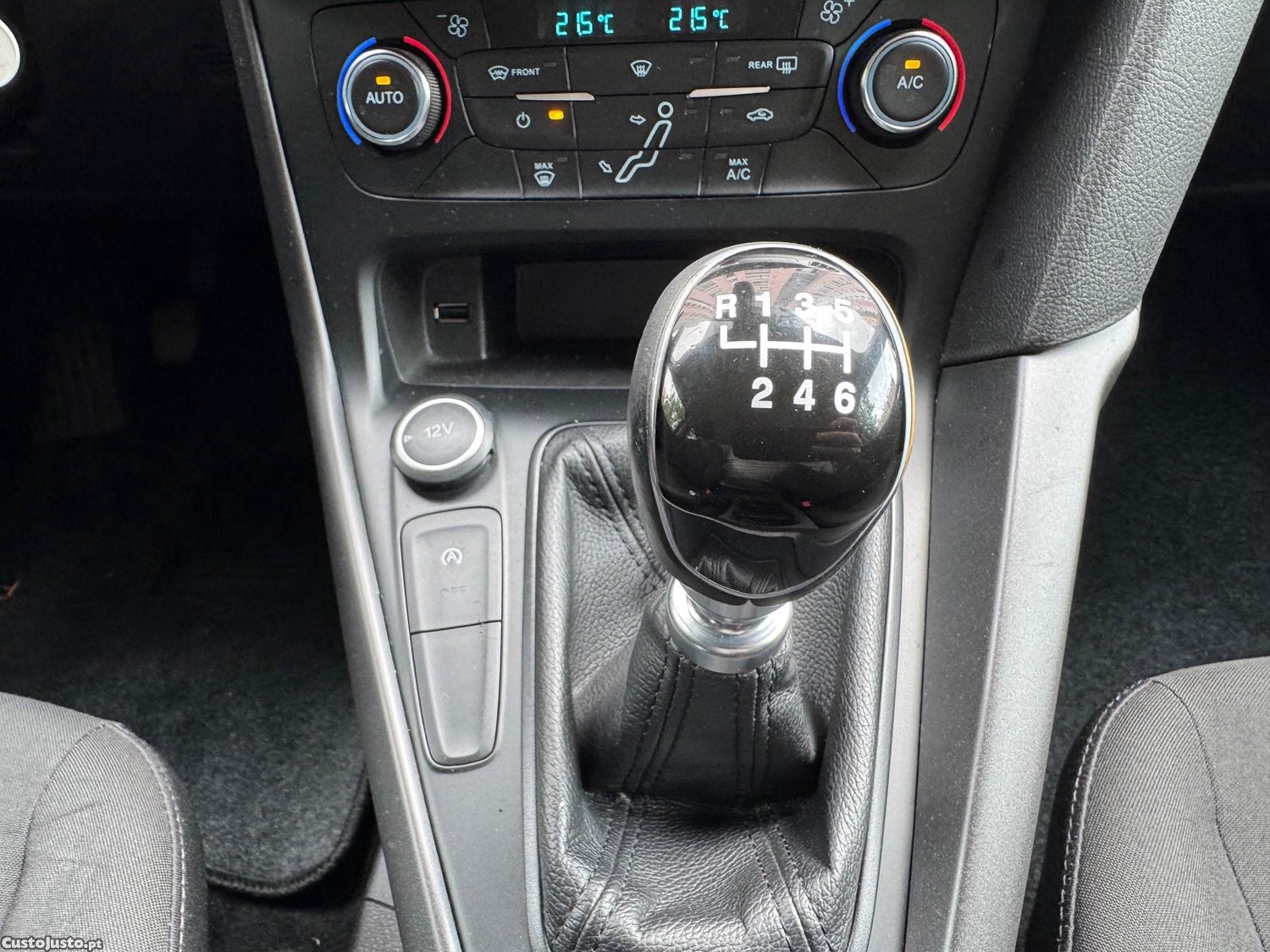 Ford Focus SW 1.5 EcoBlue S&S TITANIUM — fotografia 12