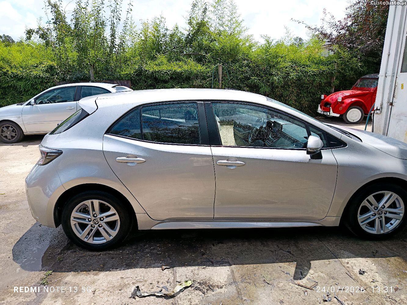 Toyota Corolla gasolina/híbrido — fotografia 6